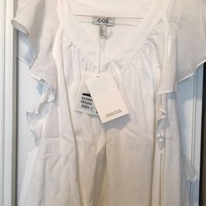 Beautiful organic cotton COS top. New with tags.